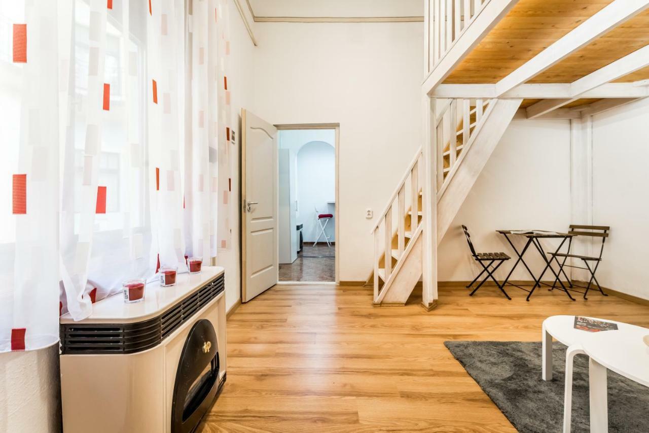 Bpr Cozy Rosie Apartment Budapeste Exterior foto